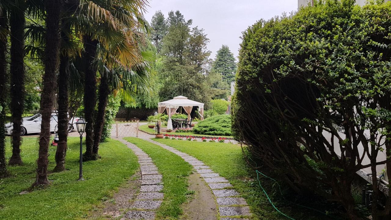 Villa Del Cigno Леко Екстериор снимка